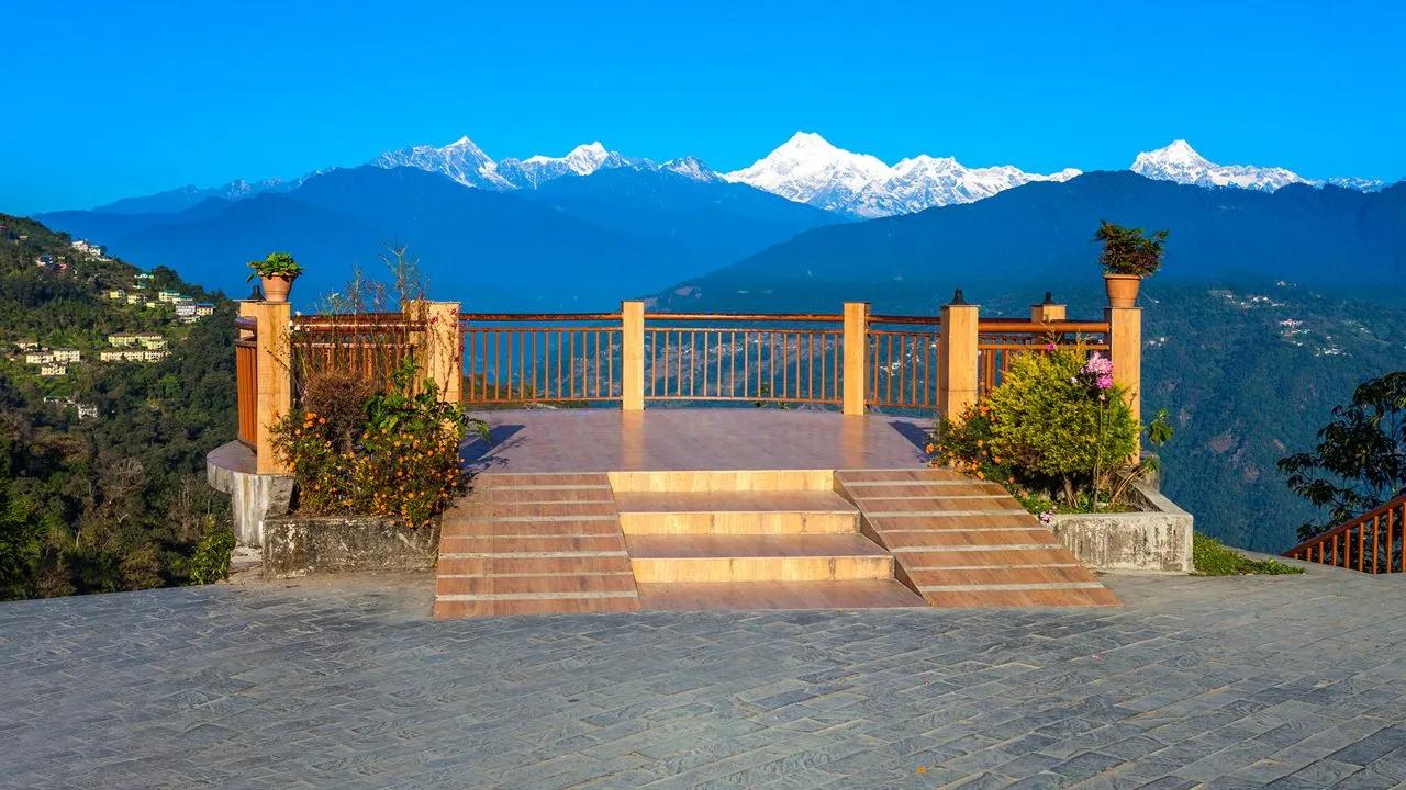 tashi-view-point-gangtok-sikkim-1-attr-hero_result